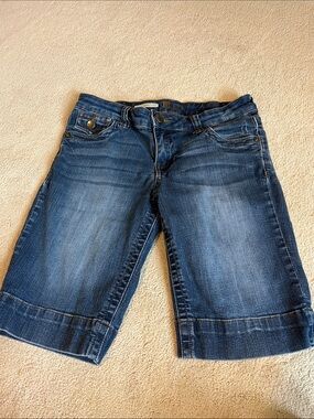 Kut from the Kloth Blue Denim Natalie Bermuda Shorts - size 4
